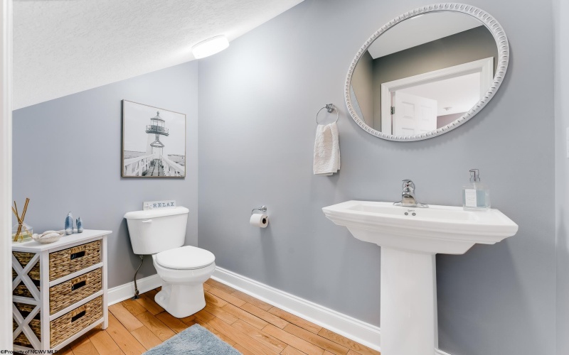 102 Maren Lane, Morgantown, West Virginia 26508, 3 Bedrooms Bedrooms, 7 Rooms Rooms,2 BathroomsBathrooms,Single Family Detached,For Sale,Maren,10159553