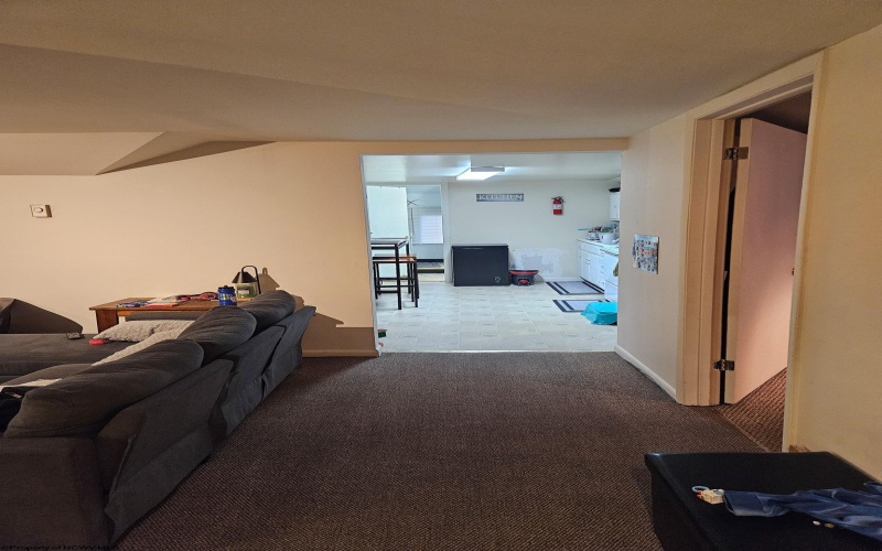 613 Louise Avenue, Morgantown, West Virginia 26505, ,Multi-unit/income,For Sale,Louise,10159565
