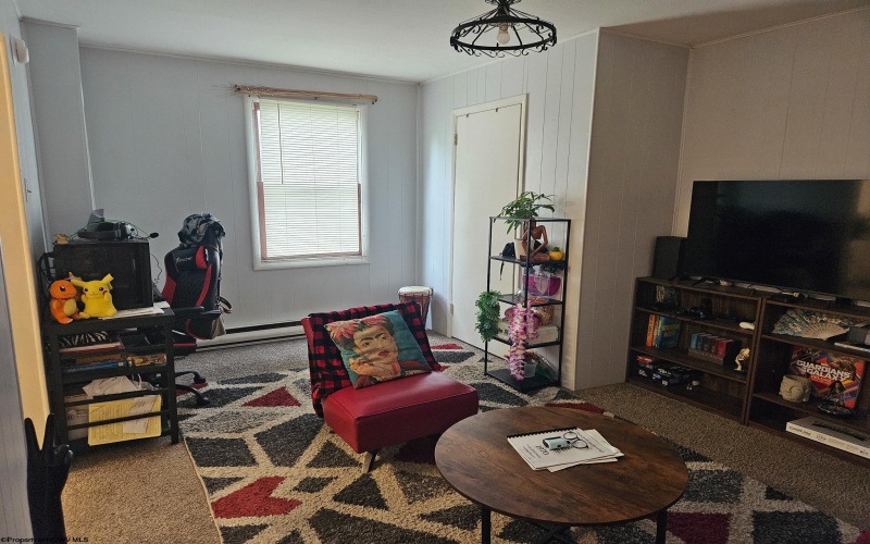 613 Louise Avenue, Morgantown, West Virginia 26505, ,Multi-unit/income,For Sale,Louise,10159565