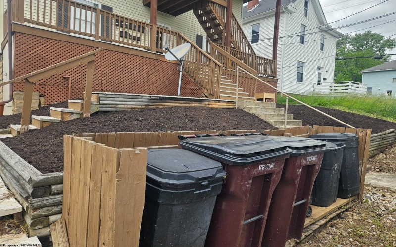 613 Louise Avenue, Morgantown, West Virginia 26505, ,Multi-unit/income,For Sale,Louise,10159565