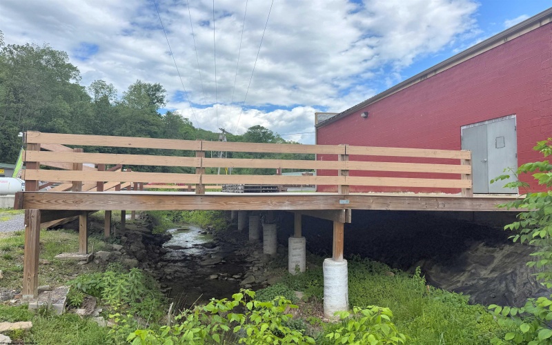 1102 MAIN Street, Grafton, West Virginia 26354, ,Commercial/industrial,For Sale,MAIN,10159566