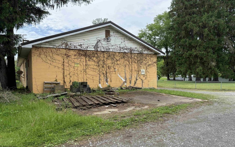 306 Cook Street, Barrackville, West Virginia 26559, 3 Bedrooms Bedrooms, 7 Rooms Rooms,1 BathroomBathrooms,Single Family Detached,For Sale,Cook,10159562