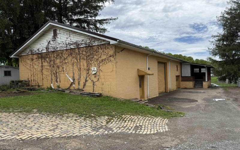 306 Cook Street, Barrackville, West Virginia 26559, 3 Bedrooms Bedrooms, 7 Rooms Rooms,1 BathroomBathrooms,Single Family Detached,For Sale,Cook,10159562