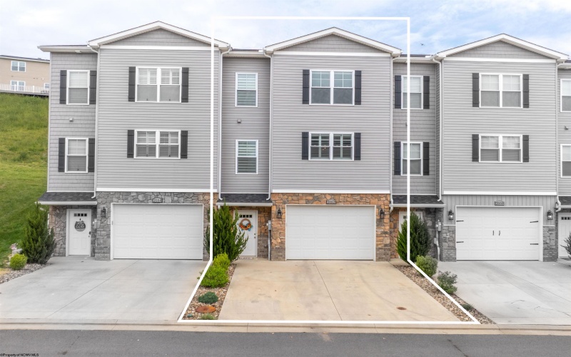 2052 Mountain Ash Lane, Morgantown, West Virginia 26501, 3 Bedrooms Bedrooms, 10 Rooms Rooms,2 BathroomsBathrooms,Single Family Attached,For Sale,Mountain Ash,10159572