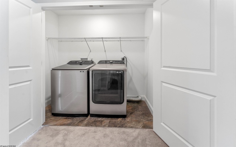 2052 Mountain Ash Lane, Morgantown, West Virginia 26501, 3 Bedrooms Bedrooms, 10 Rooms Rooms,2 BathroomsBathrooms,Single Family Attached,For Sale,Mountain Ash,10159572