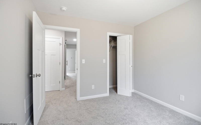 111 Frisco Lane, Bridgeport, West Virginia 26330, 3 Bedrooms Bedrooms, 5 Rooms Rooms,2 BathroomsBathrooms,Single Family Attached,For Sale,Frisco,10159577