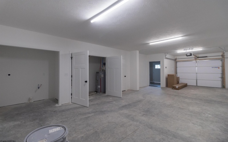111 Frisco Lane, Bridgeport, West Virginia 26330, 3 Bedrooms Bedrooms, 5 Rooms Rooms,2 BathroomsBathrooms,Single Family Attached,For Sale,Frisco,10159577