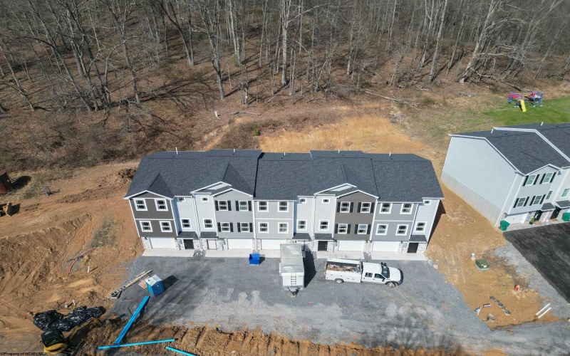 111 Frisco Lane, Bridgeport, West Virginia 26330, 3 Bedrooms Bedrooms, 5 Rooms Rooms,2 BathroomsBathrooms,Single Family Attached,For Sale,Frisco,10159577