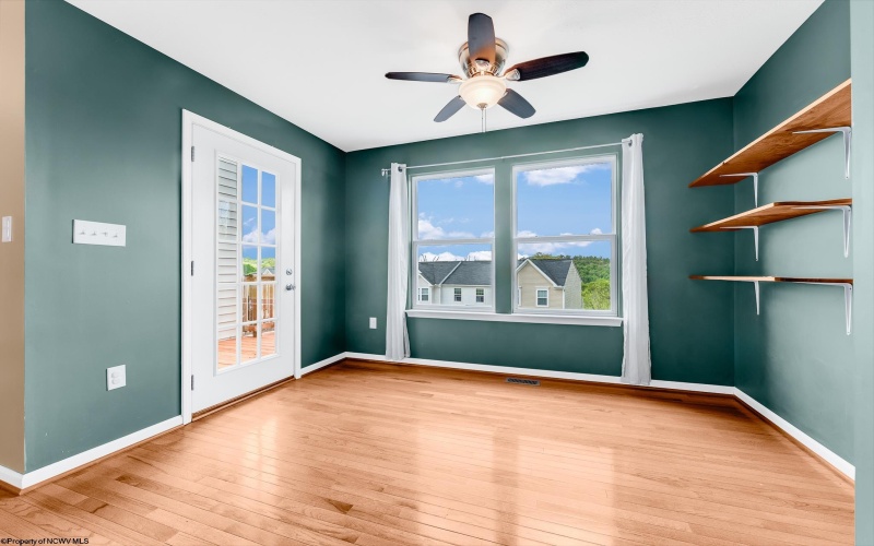 116 Pine Lane, Morgantown, West Virginia 26508, 3 Bedrooms Bedrooms, 6 Rooms Rooms,2 BathroomsBathrooms,Single Family Attached,For Sale,Pine,10159584