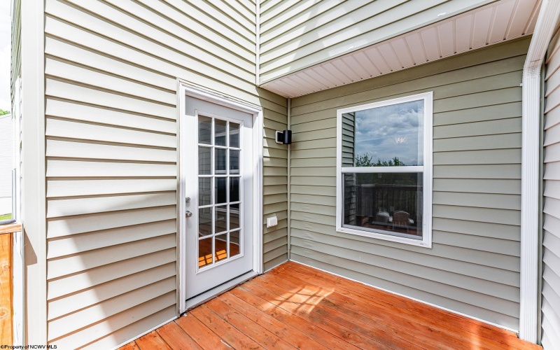116 Pine Lane, Morgantown, West Virginia 26508, 3 Bedrooms Bedrooms, 6 Rooms Rooms,2 BathroomsBathrooms,Single Family Attached,For Sale,Pine,10159584