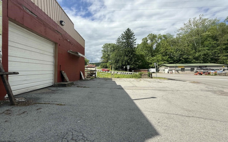 1102 MAIN Street, Grafton, West Virginia 26354, ,Commercial/industrial,For Lease,MAIN,10159568