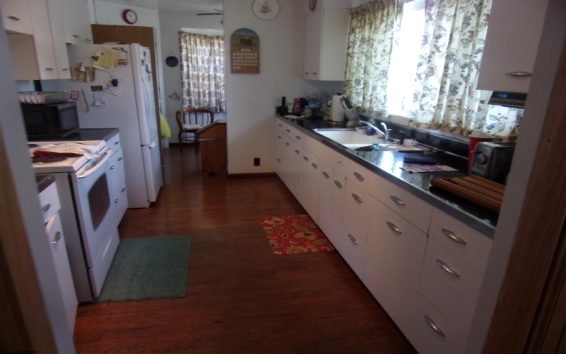 201 Findley Street, Elkins, West Virginia 26241, 3 Bedrooms Bedrooms, 7 Rooms Rooms,1 BathroomBathrooms,Single Family Detached,For Sale,Findley,10159573