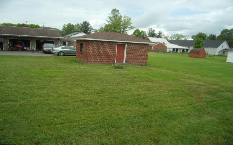 201 Findley Street, Elkins, West Virginia 26241, 3 Bedrooms Bedrooms, 7 Rooms Rooms,1 BathroomBathrooms,Single Family Detached,For Sale,Findley,10159573