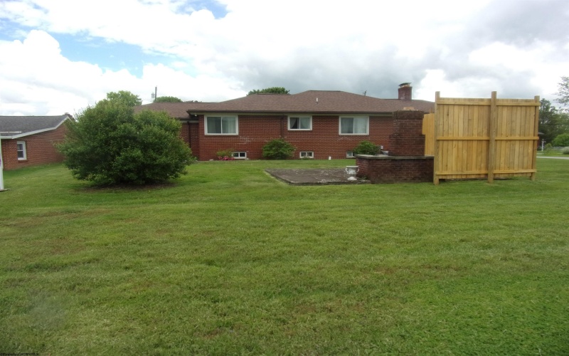 201 Findley Street, Elkins, West Virginia 26241, 3 Bedrooms Bedrooms, 7 Rooms Rooms,1 BathroomBathrooms,Single Family Detached,For Sale,Findley,10159573