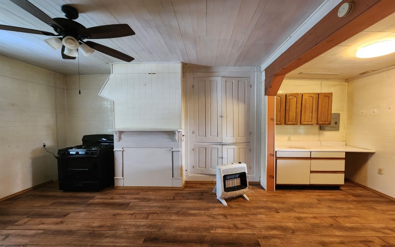 580 Deer Haven Drive, Lost Creek, West Virginia 26385, 4 Bedrooms Bedrooms, 8 Rooms Rooms,2 BathroomsBathrooms,Single Family Detached,For Sale,Deer Haven,10159575
