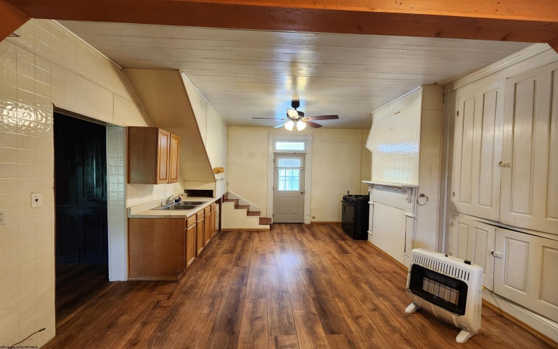 580 Deer Haven Drive, Lost Creek, West Virginia 26385, 4 Bedrooms Bedrooms, 8 Rooms Rooms,2 BathroomsBathrooms,Single Family Detached,For Sale,Deer Haven,10159575