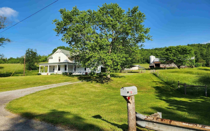 580 Deer Haven Drive, Lost Creek, West Virginia 26385, 4 Bedrooms Bedrooms, 8 Rooms Rooms,2 BathroomsBathrooms,Single Family Detached,For Sale,Deer Haven,10159575