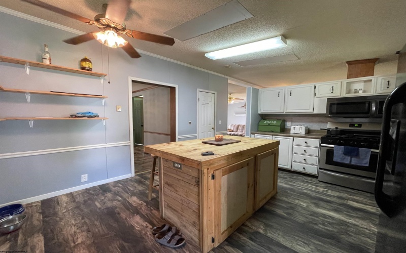 564 Big Run Road, Napier, West Virginia 26631, 3 Bedrooms Bedrooms, 7 Rooms Rooms,2 BathroomsBathrooms,Single Family Detached,For Sale,Big Run,10159579