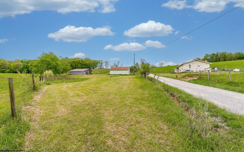 719 Elk Run Road, Bruceton Mills, West Virginia 26525, 2 Bedrooms Bedrooms, 5 Rooms Rooms,1 BathroomBathrooms,Single Family Detached,For Sale,Elk Run,10159581