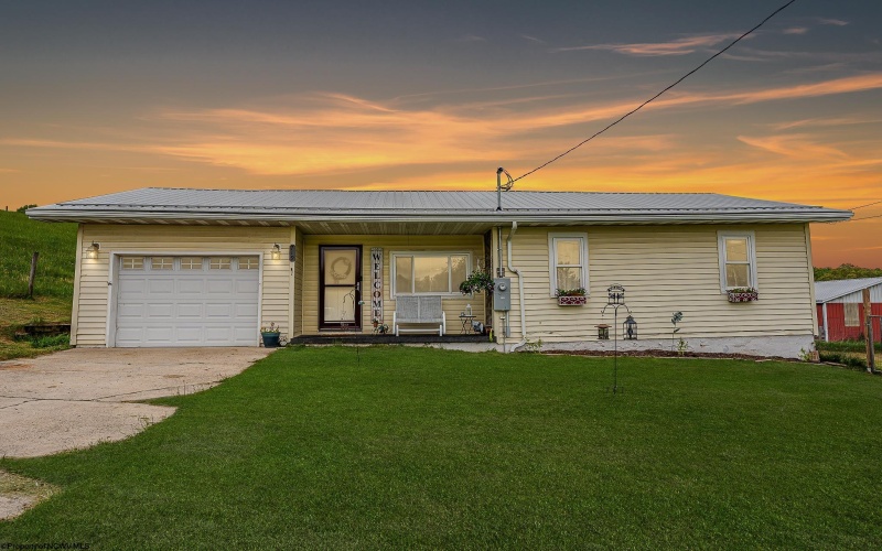 719 Elk Run Road, Bruceton Mills, West Virginia 26525, 2 Bedrooms Bedrooms, 5 Rooms Rooms,1 BathroomBathrooms,Single Family Detached,For Sale,Elk Run,10159581