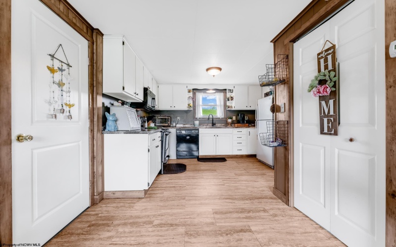 719 Elk Run Road, Bruceton Mills, West Virginia 26525, 2 Bedrooms Bedrooms, 5 Rooms Rooms,1 BathroomBathrooms,Single Family Detached,For Sale,Elk Run,10159581
