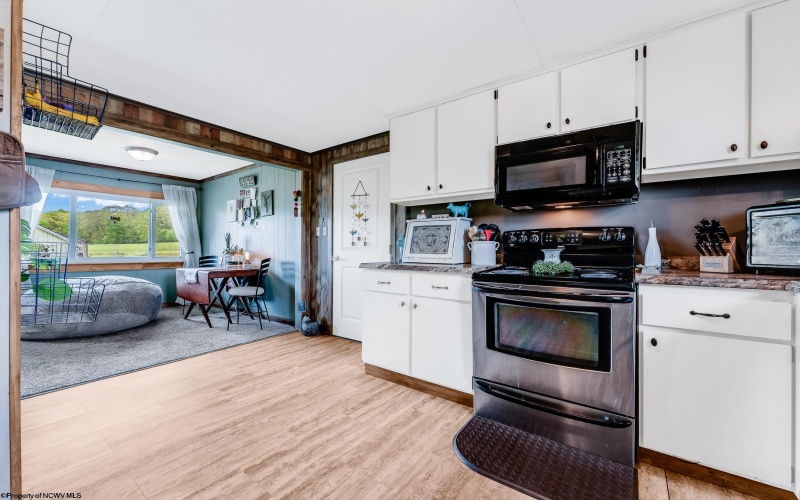 719 Elk Run Road, Bruceton Mills, West Virginia 26525, 2 Bedrooms Bedrooms, 5 Rooms Rooms,1 BathroomBathrooms,Single Family Detached,For Sale,Elk Run,10159581