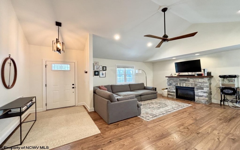 113 Corkrean Way, Morgantown, West Virginia 26508, 3 Bedrooms Bedrooms, 8 Rooms Rooms,2 BathroomsBathrooms,Single Family Detached,For Sale,Corkrean,10159585