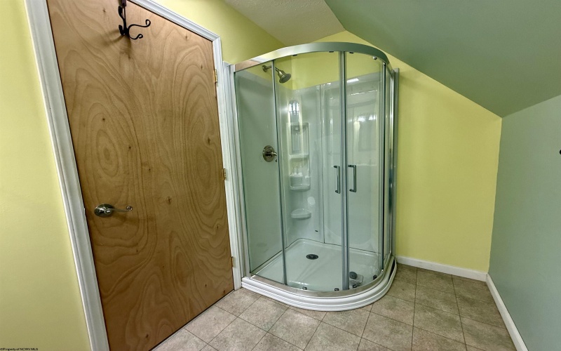 108 Valley View Lane, Fairmont, West Virginia 26554, 4 Bedrooms Bedrooms, 8 Rooms Rooms,3 BathroomsBathrooms,Single Family Detached,For Sale,Valley View,10159610