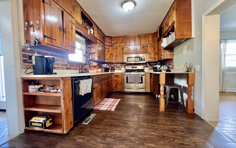 160 Barbour Street, Buckhannon, West Virginia 26201, 3 Bedrooms Bedrooms, 7 Rooms Rooms,2 BathroomsBathrooms,Single Family Detached,For Sale,Barbour,10159609