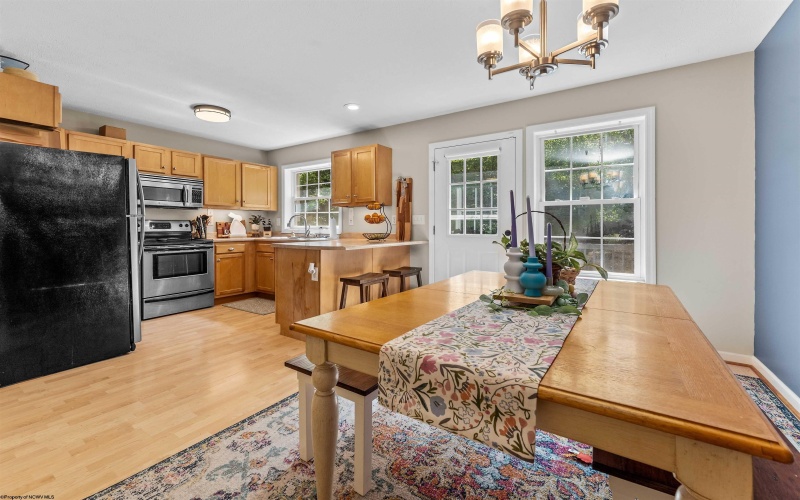 1452 Bergamot Street, Morgantown, West Virginia 26505, 3 Bedrooms Bedrooms, 7 Rooms Rooms,3 BathroomsBathrooms,Single Family Attached,For Sale,Bergamot,10159598