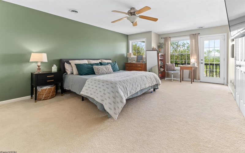 1452 Bergamot Street, Morgantown, West Virginia 26505, 3 Bedrooms Bedrooms, 7 Rooms Rooms,3 BathroomsBathrooms,Single Family Attached,For Sale,Bergamot,10159598