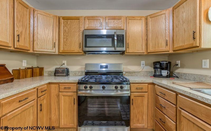 485 Redwood Drive, Terra Alta, West Virginia 26764, 3 Bedrooms Bedrooms, 10 Rooms Rooms,2 BathroomsBathrooms,Single Family Detached,For Sale,Redwood,10159608