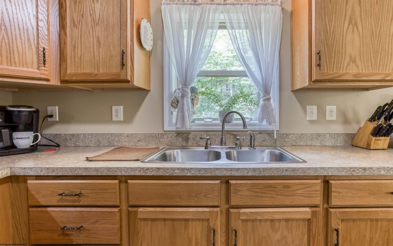485 Redwood Drive, Terra Alta, West Virginia 26764, 3 Bedrooms Bedrooms, 10 Rooms Rooms,2 BathroomsBathrooms,Single Family Detached,For Sale,Redwood,10159608
