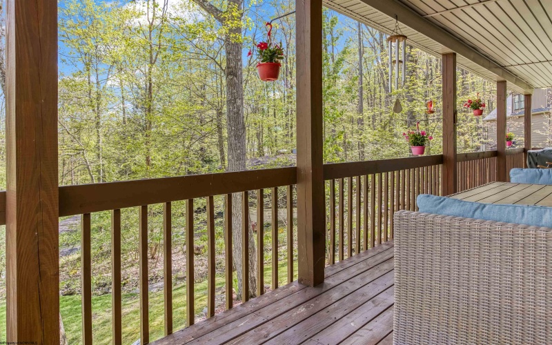 485 Redwood Drive, Terra Alta, West Virginia 26764, 3 Bedrooms Bedrooms, 10 Rooms Rooms,2 BathroomsBathrooms,Single Family Detached,For Sale,Redwood,10159608