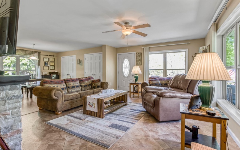 485 Redwood Drive, Terra Alta, West Virginia 26764, 3 Bedrooms Bedrooms, 10 Rooms Rooms,2 BathroomsBathrooms,Single Family Detached,For Sale,Redwood,10159608