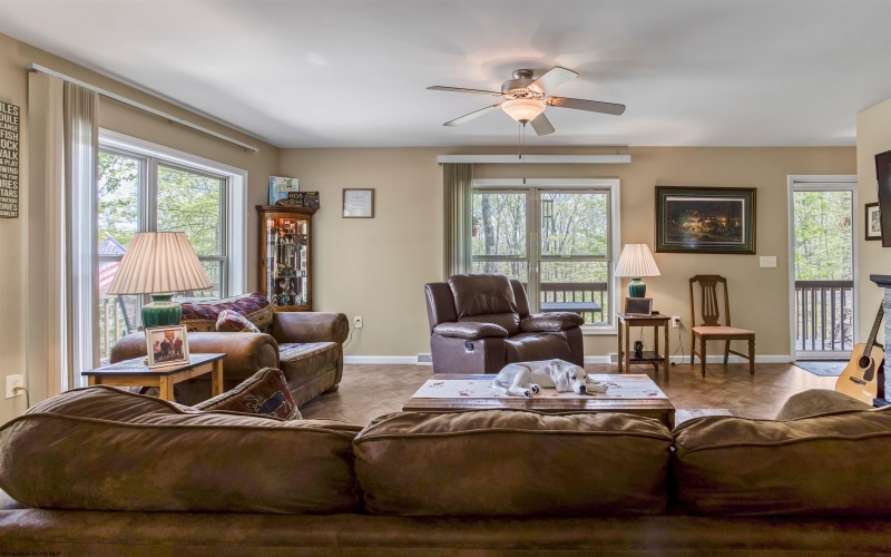 485 Redwood Drive, Terra Alta, West Virginia 26764, 3 Bedrooms Bedrooms, 10 Rooms Rooms,2 BathroomsBathrooms,Single Family Detached,For Sale,Redwood,10159608