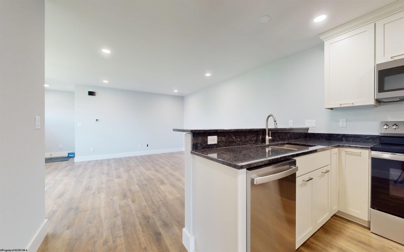 343 Cole Street, Fairmont, West Virginia 26554, 1 Bedroom Bedrooms, 4 Rooms Rooms,1 BathroomBathrooms,Residential Rentals,For Rent,Cole,10159592