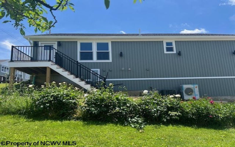 343 Cole Street, Fairmont, West Virginia 26554, 1 Bedroom Bedrooms, 4 Rooms Rooms,1 BathroomBathrooms,Residential Rentals,For Rent,Cole,10159592