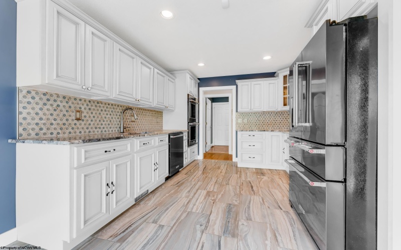2022 Georgian Lane, Morgantown, West Virginia 26508-4514, 2 Bedrooms Bedrooms, 8 Rooms Rooms,3 BathroomsBathrooms,Single Family Detached,For Sale,Georgian,10159606