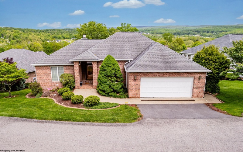 2022 Georgian Lane, Morgantown, West Virginia 26508-4514, 2 Bedrooms Bedrooms, 8 Rooms Rooms,3 BathroomsBathrooms,Single Family Detached,For Sale,Georgian,10159606