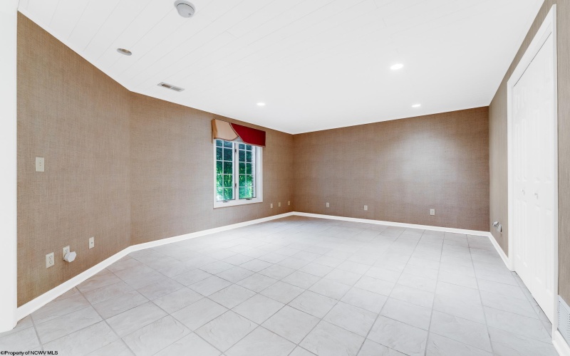 2022 Georgian Lane, Morgantown, West Virginia 26508-4514, 2 Bedrooms Bedrooms, 8 Rooms Rooms,3 BathroomsBathrooms,Single Family Detached,For Sale,Georgian,10159606