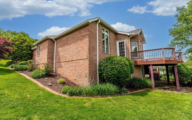 2022 Georgian Lane, Morgantown, West Virginia 26508-4514, 2 Bedrooms Bedrooms, 8 Rooms Rooms,3 BathroomsBathrooms,Single Family Detached,For Sale,Georgian,10159606