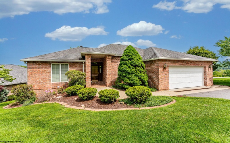 2022 Georgian Lane, Morgantown, West Virginia 26508-4514, 2 Bedrooms Bedrooms, 8 Rooms Rooms,3 BathroomsBathrooms,Single Family Detached,For Sale,Georgian,10159606