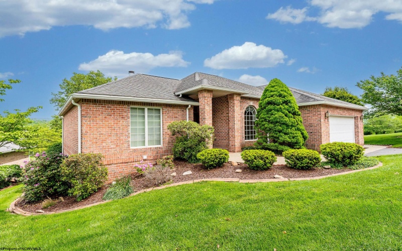 2022 Georgian Lane, Morgantown, West Virginia 26508-4514, 2 Bedrooms Bedrooms, 8 Rooms Rooms,3 BathroomsBathrooms,Single Family Detached,For Sale,Georgian,10159606