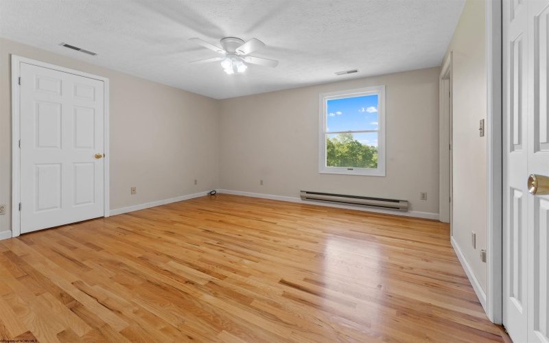 42 Ice Linn Lane, Fairmont, West Virginia 26554, 3 Bedrooms Bedrooms, 7 Rooms Rooms,2 BathroomsBathrooms,Single Family Detached,For Sale,Ice Linn,10159596
