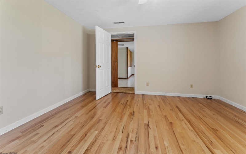 42 Ice Linn Lane, Fairmont, West Virginia 26554, 3 Bedrooms Bedrooms, 7 Rooms Rooms,2 BathroomsBathrooms,Single Family Detached,For Sale,Ice Linn,10159596