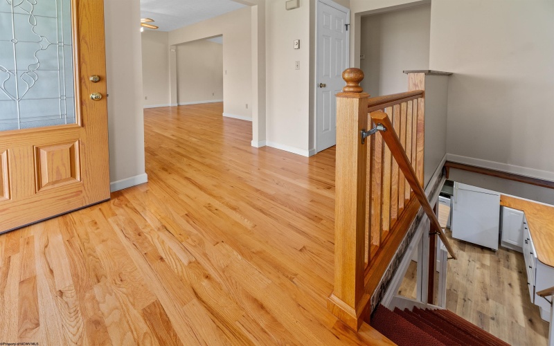 42 Ice Linn Lane, Fairmont, West Virginia 26554, 3 Bedrooms Bedrooms, 7 Rooms Rooms,2 BathroomsBathrooms,Single Family Detached,For Sale,Ice Linn,10159596