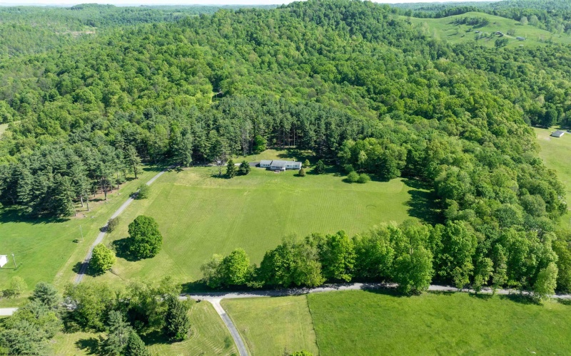 42 Ice Linn Lane, Fairmont, West Virginia 26554, 3 Bedrooms Bedrooms, 7 Rooms Rooms,2 BathroomsBathrooms,Single Family Detached,For Sale,Ice Linn,10159596