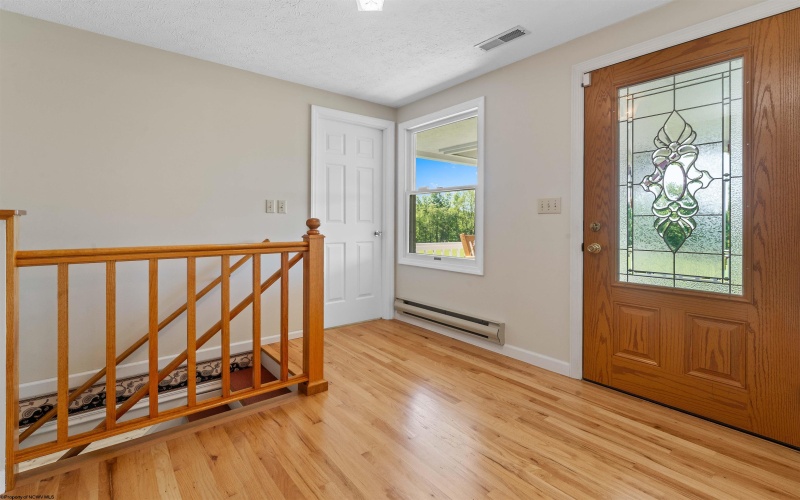 42 Ice Linn Lane, Fairmont, West Virginia 26554, 3 Bedrooms Bedrooms, 7 Rooms Rooms,2 BathroomsBathrooms,Single Family Detached,For Sale,Ice Linn,10159596
