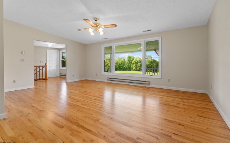 42 Ice Linn Lane, Fairmont, West Virginia 26554, 3 Bedrooms Bedrooms, 7 Rooms Rooms,2 BathroomsBathrooms,Single Family Detached,For Sale,Ice Linn,10159596